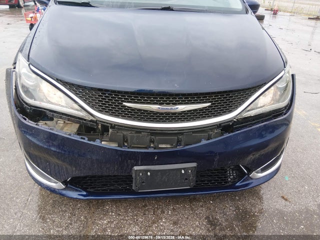 2017 Chrysler Pacifica Touring-l მანქანა იყიდება აუქციონზე, vin: 2C4RC1BG4HR687905, აუქციონის ნომერი: 46109678