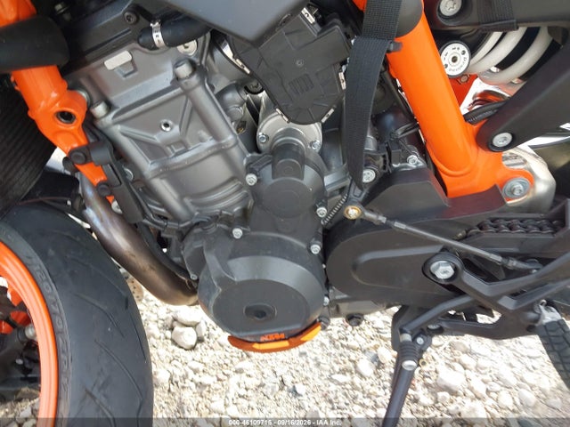 KTM 890 Duke R 2023 VBKTU9409PM849433 Image 9