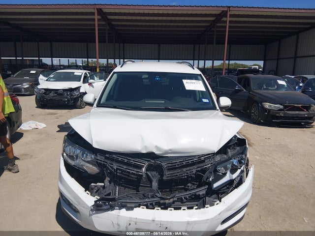 46109777 :رقم المزاد ، WVGAV7AX7GW583874 vin ، 2016 Volkswagen Tiguan S مزاد بيع
