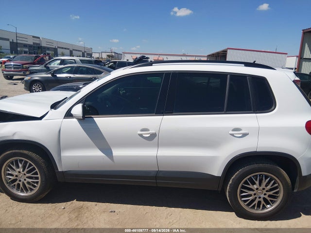 46109777 :رقم المزاد ، WVGAV7AX7GW583874 vin ، 2016 Volkswagen Tiguan S مزاد بيع