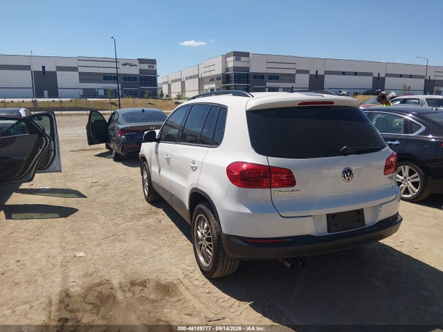 46109777 :رقم المزاد ، WVGAV7AX7GW583874 vin ، 2016 Volkswagen Tiguan S مزاد بيع