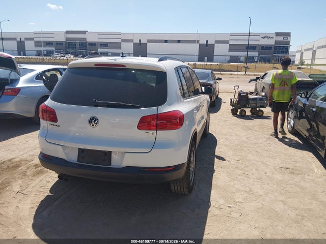46109777 :رقم المزاد ، WVGAV7AX7GW583874 vin ، 2016 Volkswagen Tiguan S مزاد بيع