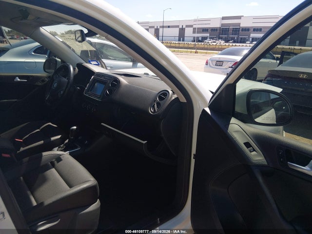 46109777 :رقم المزاد ، WVGAV7AX7GW583874 vin ، 2016 Volkswagen Tiguan S مزاد بيع