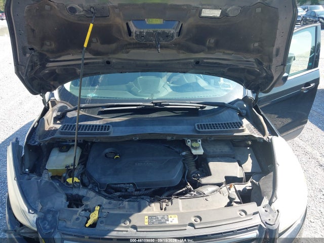 46109850 :رقم المزاد ، 1FMCU0GX3FUA57813 vin ، 2015 Ford Escape Se مزاد بيع