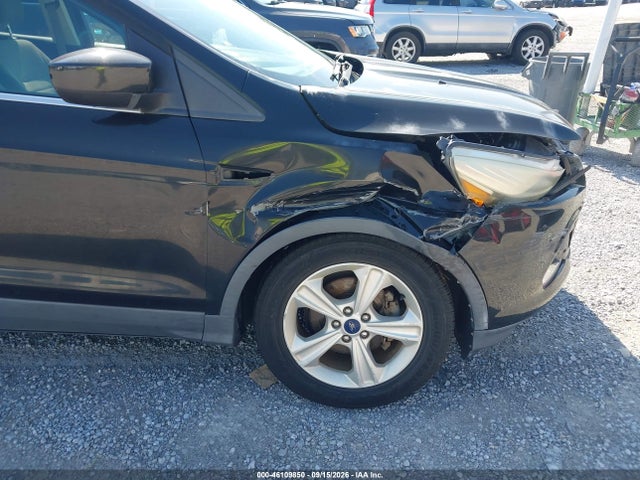 46109850 :رقم المزاد ، 1FMCU0GX3FUA57813 vin ، 2015 Ford Escape Se مزاد بيع