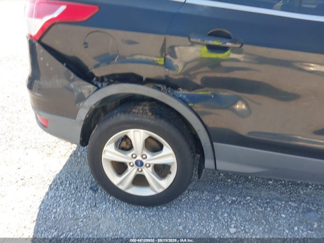 46109850 :رقم المزاد ، 1FMCU0GX3FUA57813 vin ، 2015 Ford Escape Se مزاد بيع