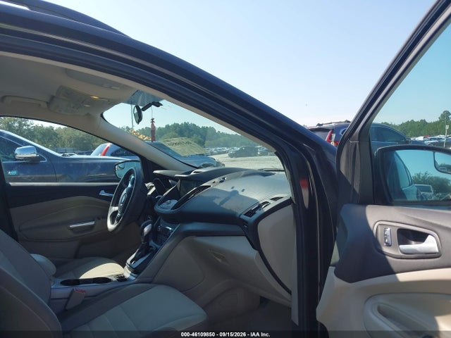 46109850 :رقم المزاد ، 1FMCU0GX3FUA57813 vin ، 2015 Ford Escape Se مزاد بيع