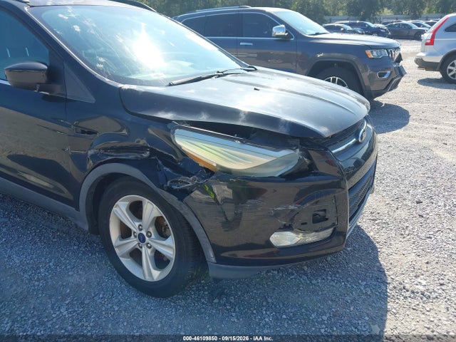 46109850 :رقم المزاد ، 1FMCU0GX3FUA57813 vin ، 2015 Ford Escape Se مزاد بيع