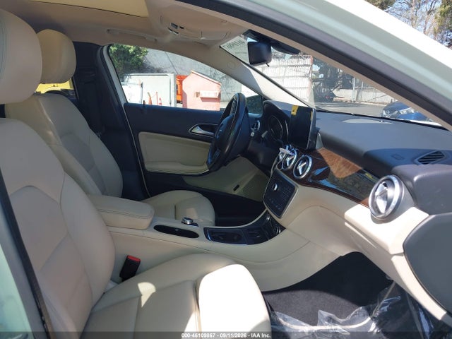 WDCTG4GB6HJ349218 Mercedes-Benz Gla 250 4matic