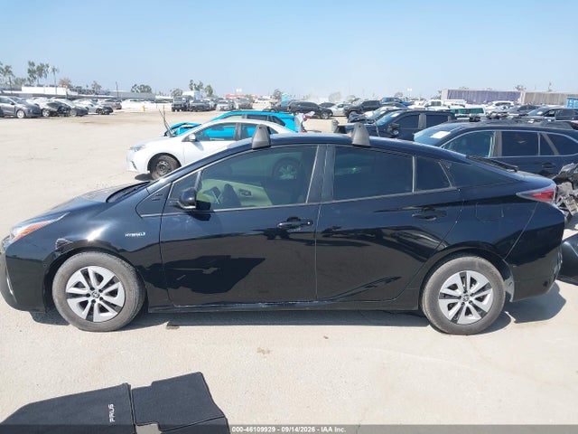 Toyota Prius Two 2017 JTDKBRFU3H3043050 Image 13