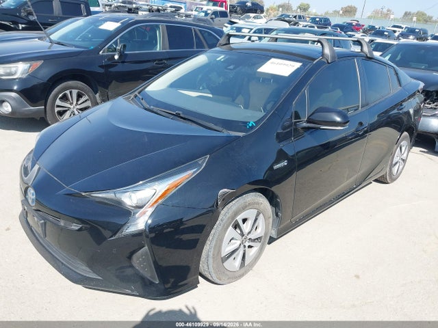 Toyota Prius Two 2017 JTDKBRFU3H3043050 Image 2