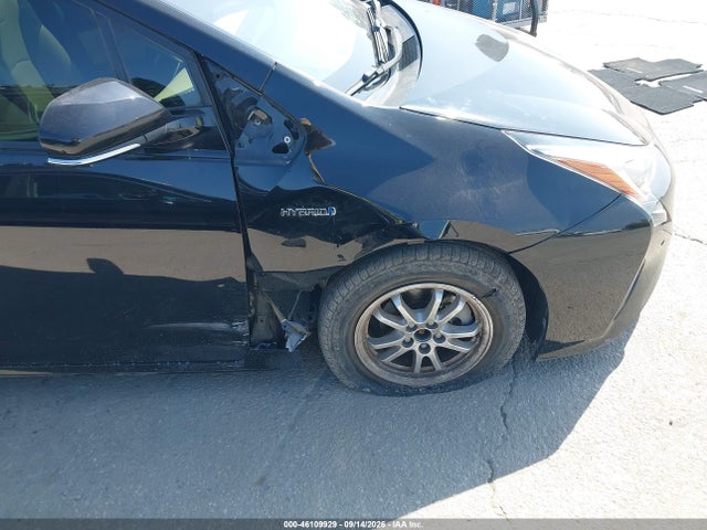 Toyota Prius Two 2017 JTDKBRFU3H3043050 Image 6