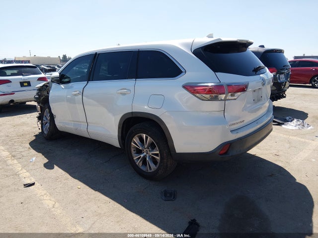 Toyota Highlander Le Plus V6 2016 5TDZKRFH0GS122139 Image 3