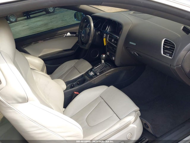 46109990 :رقم المزاد ، WUAC6AFR9EA901573 vin ، 2014 Audi Rs 5 4.2 مزاد بيع