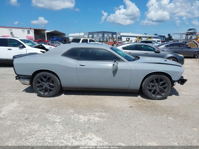 46110016 :رقم المزاد ، 2C3CDZAG5NH214930 vin ، 2022 Dodge Challenger Sxt مزاد بيع