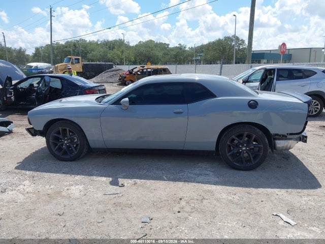 46110016 :رقم المزاد ، 2C3CDZAG5NH214930 vin ، 2022 Dodge Challenger Sxt مزاد بيع