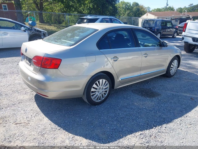 2013 Volkswagen Jetta 2.5l Se მანქანა იყიდება აუქციონზე, vin: 3VWDP7AJ7DM293909, აუქციონის ნომერი: 46110037