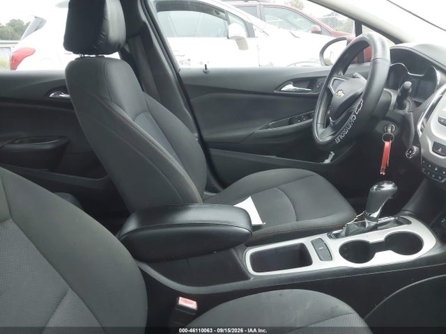 46110063 :رقم المزاد ، 1G1BC5SM3J7185952 vin ، 2018 Chevrolet Cruze Ls Auto مزاد بيع