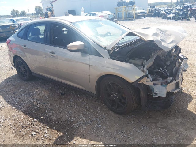 46110101 :رقم المزاد ، 1FADP3F2XGL201989 vin ، 2016 Ford Focus Se مزاد بيع