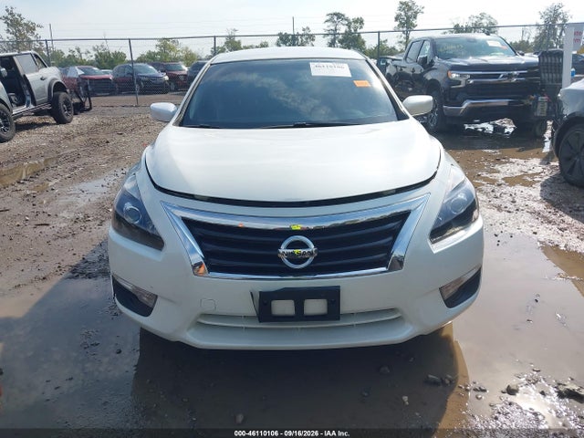 2015 Nissan Altima 2.5/2.5 S/2.5 Sl/2.5 Sv მანქანა იყიდება აუქციონზე, vin: 1N4AL3AP6FN335435, აუქციონის ნომერი: 46110106