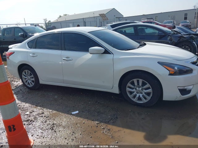 2015 Nissan Altima 2.5/2.5 S/2.5 Sl/2.5 Sv მანქანა იყიდება აუქციონზე, vin: 1N4AL3AP6FN335435, აუქციონის ნომერი: 46110106