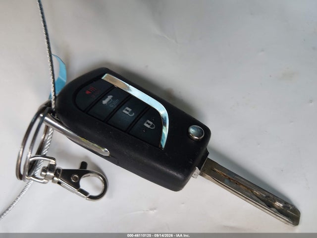 5YFEPMAE0NP337042 Toyota COROLLA LE