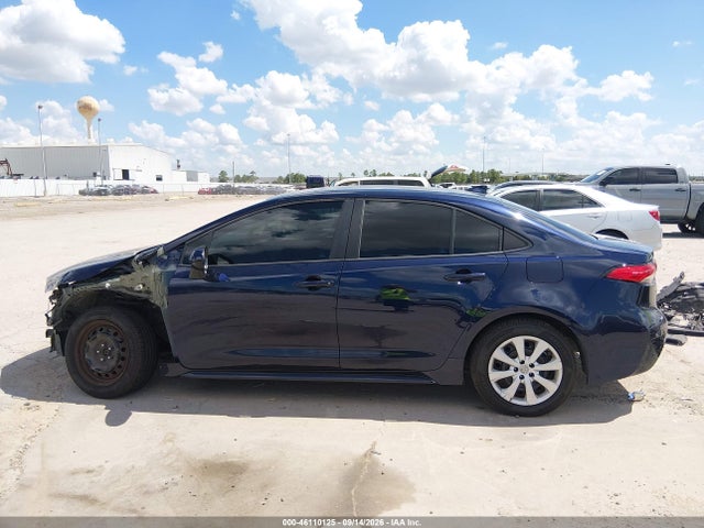 5YFEPMAE0NP337042 Toyota COROLLA LE
