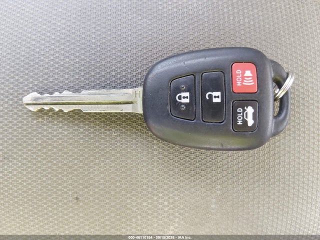 46110154 :رقم المزاد ، 5YFBURHE6GP387171 vin ، 2016 Toyota Corolla Le مزاد بيع