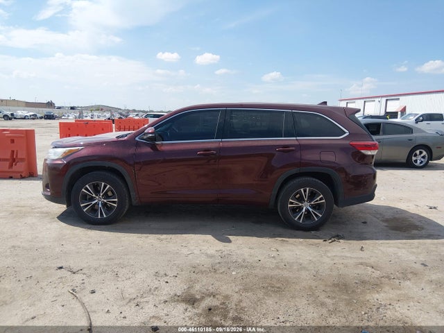 2017 Toyota Highlander Le Plus მანქანა იყიდება აუქციონზე, vin: 5TDZZRFH9HS214766, აუქციონის ნომერი: 46110185