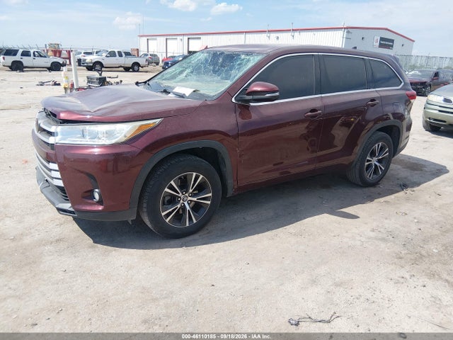2017 Toyota Highlander Le Plus მანქანა იყიდება აუქციონზე, vin: 5TDZZRFH9HS214766, აუქციონის ნომერი: 46110185