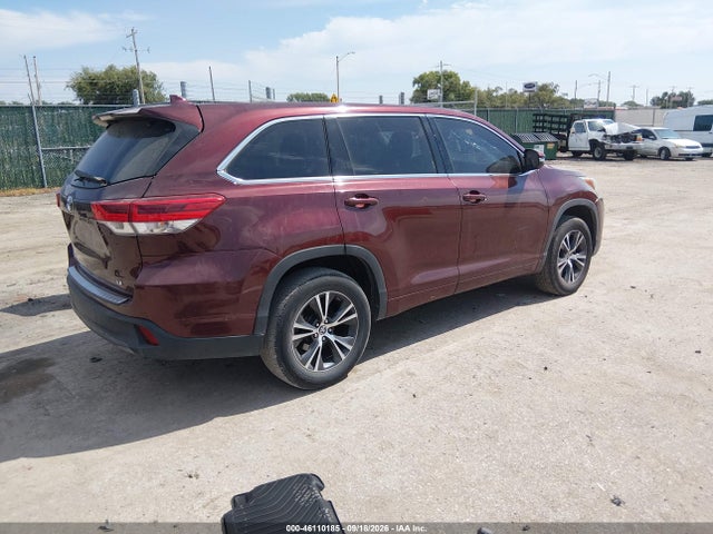 2017 Toyota Highlander Le Plus მანქანა იყიდება აუქციონზე, vin: 5TDZZRFH9HS214766, აუქციონის ნომერი: 46110185