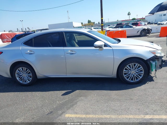 46110198 :رقم المزاد ، JTHBK1GG1D2041936 vin ، 2013 Lexus Es 350 مزاد بيع
