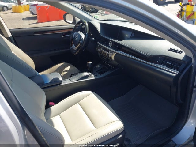 46110198 :رقم المزاد ، JTHBK1GG1D2041936 vin ، 2013 Lexus Es 350 مزاد بيع