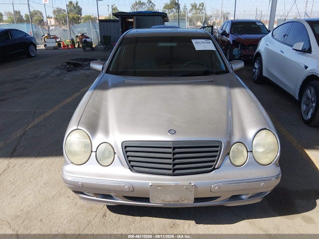 46110288 :رقم المزاد ، WDBJF65J81B381592 vin ، 2001 Mercedes-benz E 320 مزاد بيع