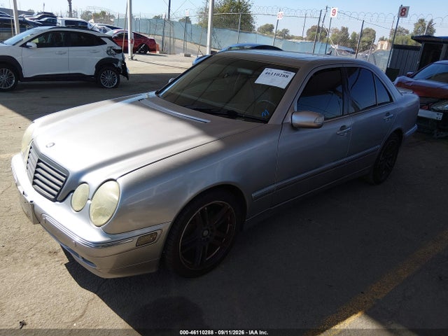 46110288 :رقم المزاد ، WDBJF65J81B381592 vin ، 2001 Mercedes-benz E 320 مزاد بيع