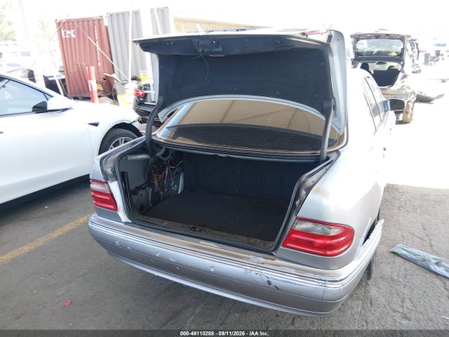 46110288 :رقم المزاد ، WDBJF65J81B381592 vin ، 2001 Mercedes-benz E 320 مزاد بيع