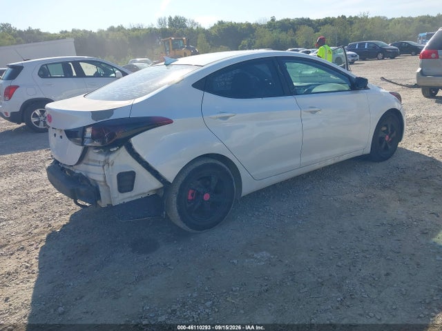 46110293 :رقم المزاد ، 5NPDH4AE8FH581058 vin ، 2015 Hyundai Elantra Se مزاد بيع