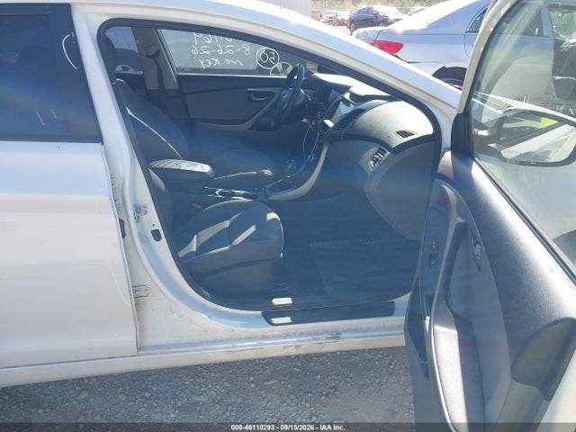 46110293 :رقم المزاد ، 5NPDH4AE8FH581058 vin ، 2015 Hyundai Elantra Se مزاد بيع