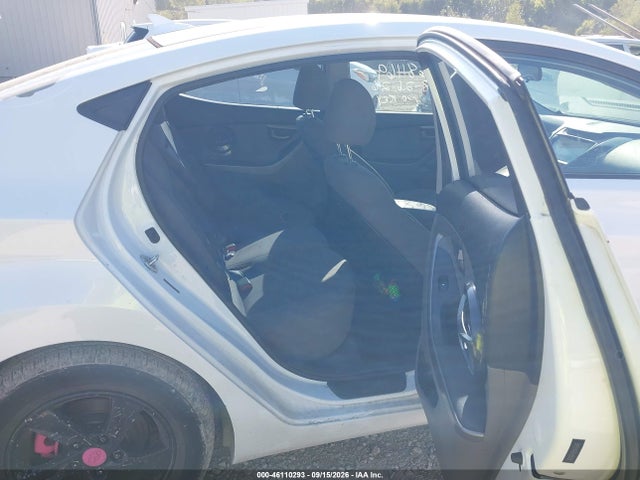 46110293 :رقم المزاد ، 5NPDH4AE8FH581058 vin ، 2015 Hyundai Elantra Se مزاد بيع