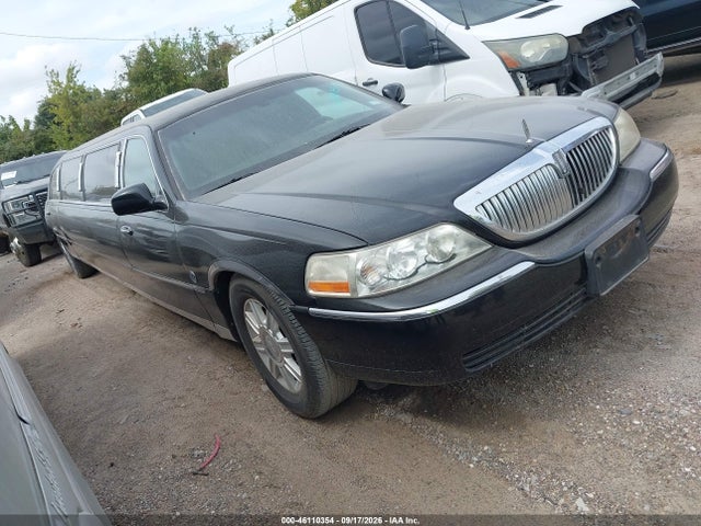 Продажа на аукционе авто 2007 Lincoln Town Car Executive, vin: 1L1FM88W37Y602597, номер лота: 46110354