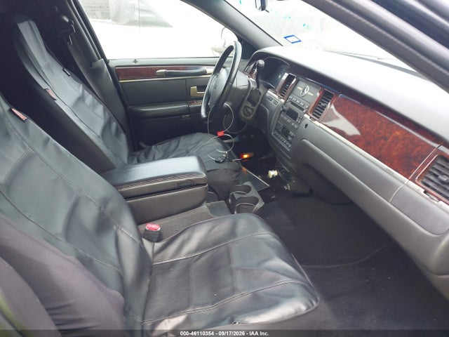 Продажа на аукционе авто 2007 Lincoln Town Car Executive, vin: 1L1FM88W37Y602597, номер лота: 46110354