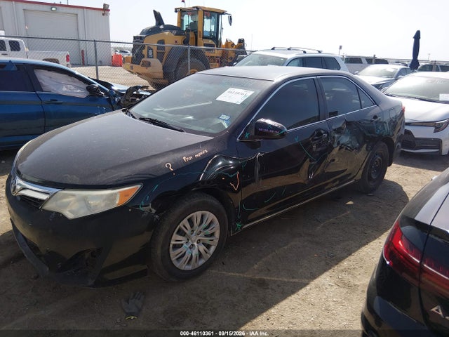 46110361 :رقم المزاد ، 4T4BF1FK0ER416556 vin ، 2014 Toyota Camry Le مزاد بيع