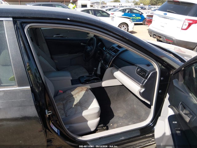 46110361 :رقم المزاد ، 4T4BF1FK0ER416556 vin ، 2014 Toyota Camry Le مزاد بيع
