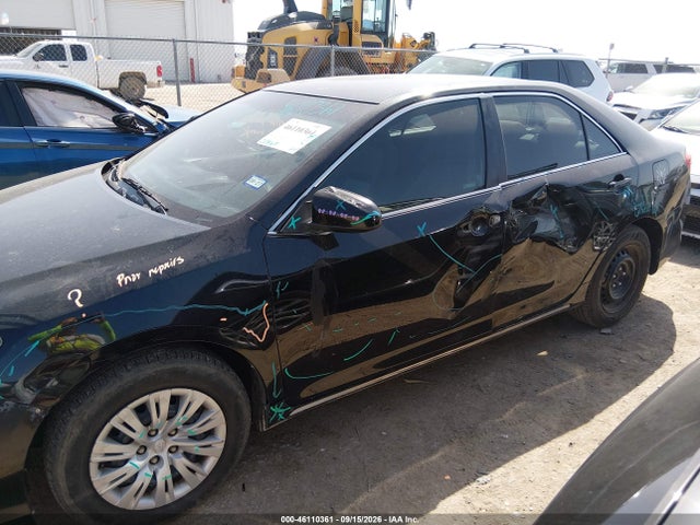 46110361 :رقم المزاد ، 4T4BF1FK0ER416556 vin ، 2014 Toyota Camry Le مزاد بيع