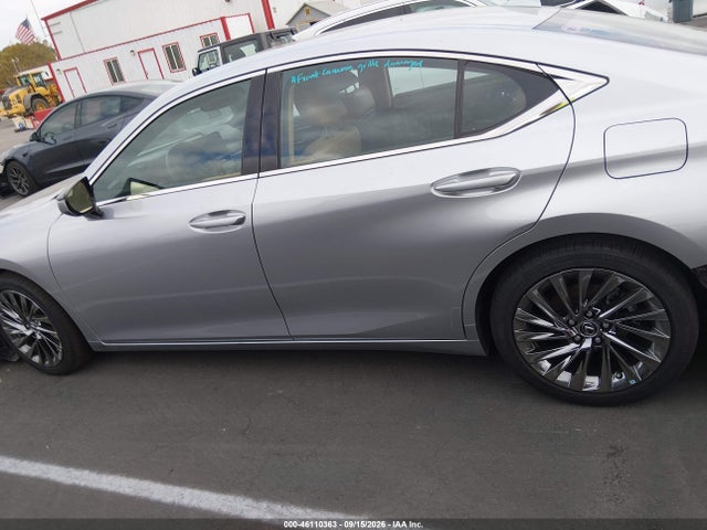 2024 Lexus Es 300h Luxury მანქანა იყიდება აუქციონზე, vin: 58AEA1C15RU042686, აუქციონის ნომერი: 46110363