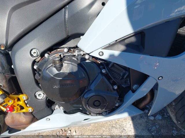 46110374 :رقم المزاد ، JH2PC40018M101640 vin ، 2008 Honda Cbr600 Rr مزاد بيع