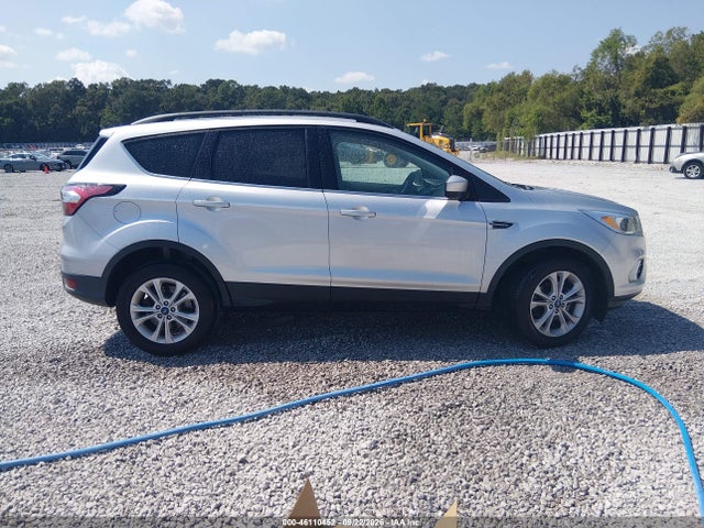46110452 :رقم المزاد ، 1FMCU0GD5JUB05259 vin ، 2018 Ford Escape Se مزاد بيع