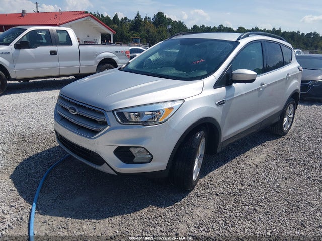 46110452 :رقم المزاد ، 1FMCU0GD5JUB05259 vin ، 2018 Ford Escape Se مزاد بيع