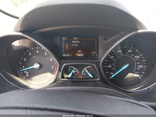 46110452 :رقم المزاد ، 1FMCU0GD5JUB05259 vin ، 2018 Ford Escape Se مزاد بيع