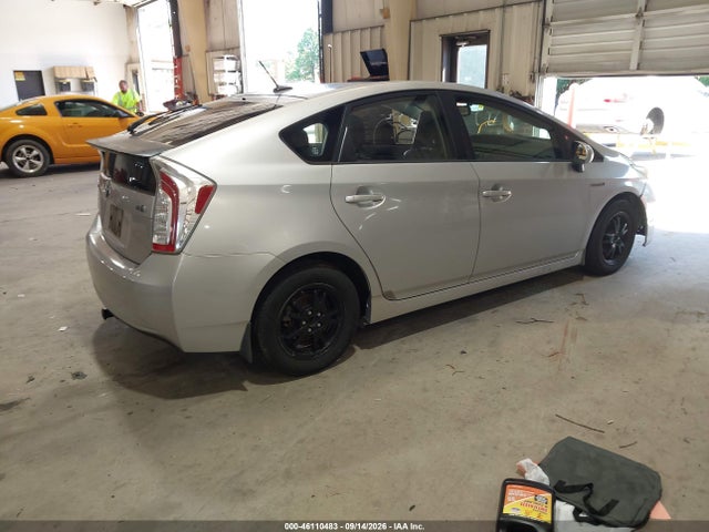 2014 Toyota Prius Three მანქანა იყიდება აუქციონზე, vin: JTDKN3DU5E1765439, აუქციონის ნომერი: 46110483